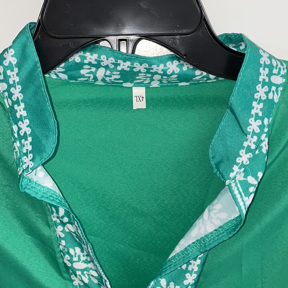 Green Top - Picture 5 of 6